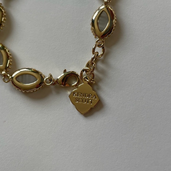 Kendra Scott Jana bracelet in Gold and Slate Cat’s Eye - Picture 3 of 3